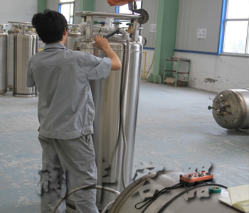 焊接絕熱氣瓶臥式499L圖片4 焊接絕熱氣瓶臥式499L圖片4